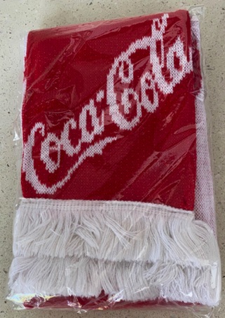 9520-1 € 4,00 coca cola sjaal - das rood wit.jpeg